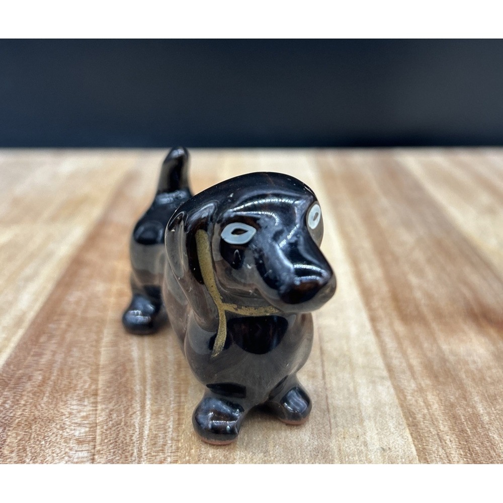 Vintage Art Pottery Redware Figurine Black Dachshund  Dog Made In Japan